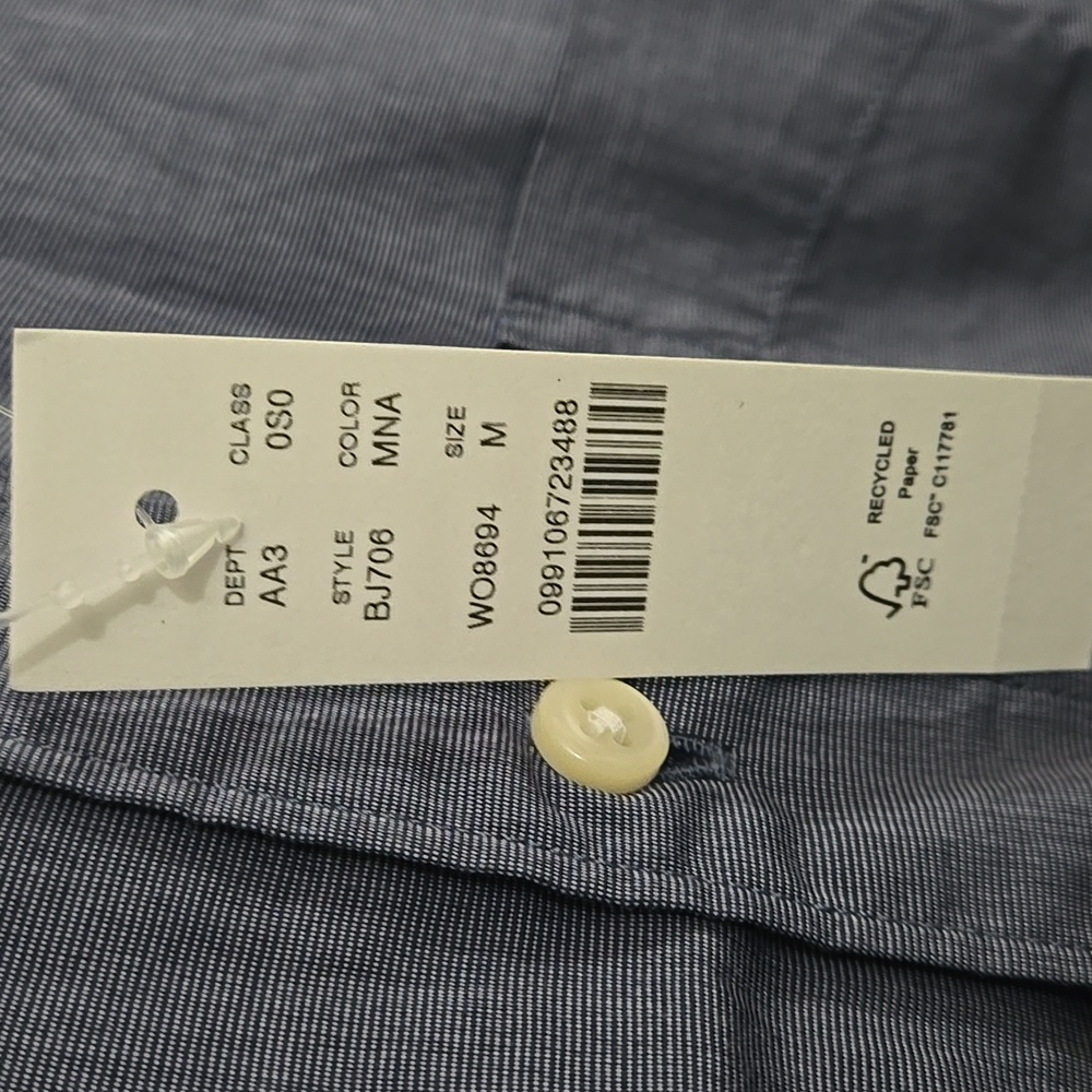 NWT J. Crew Button Down! Secret Wash! Size Medium ! - Picture 2 of 3